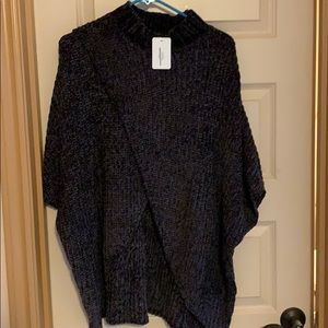 Dark purple sweater with crossopen front NEW